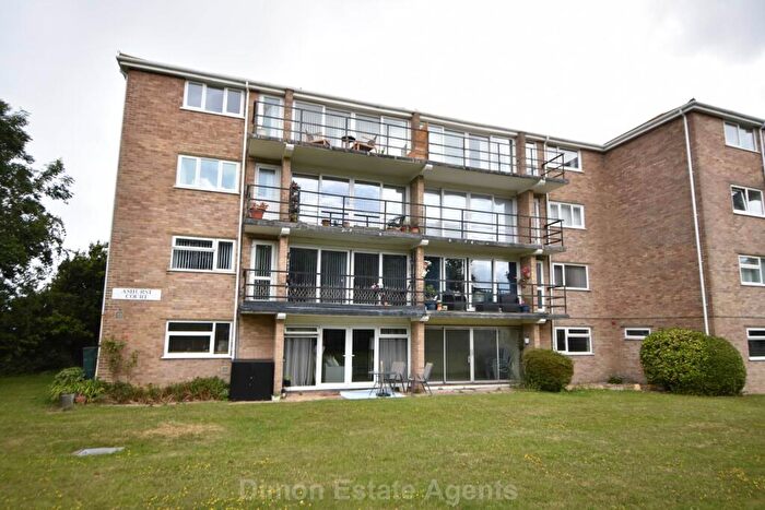 2 Bedroom Flat For Sale In Ashurst Court, Gosport, PO12