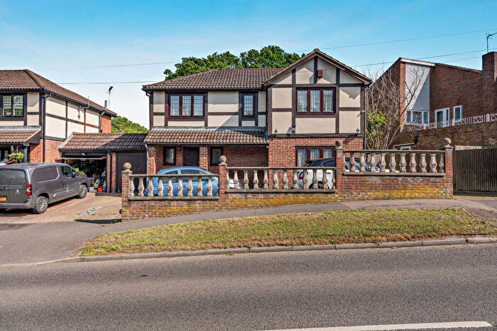 4 Bedroom Detached House For Sale In Crofton Lane, Orpington, BR6
