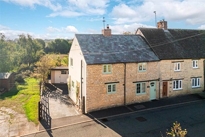 3 Bedroom Cottage For Sale In Wappenham Road, Helmdon, Brackley, Northamptonshire, NN13