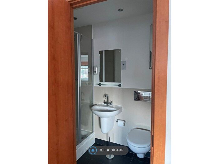 2 Bedroom Flat To Rent In Barton Mill Road, Canterbury, CT1