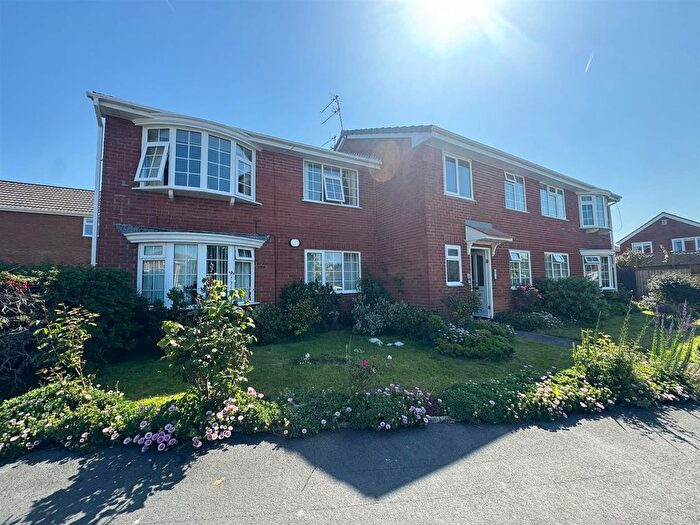 1 Bedroom Flat For Sale In Village Way, Wallasey, CH45