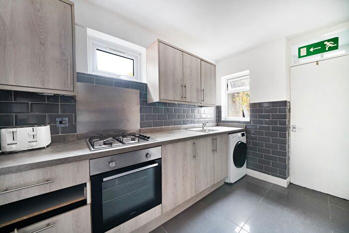 5 Bedroom Terraced House To Rent In Brandon Street, Walworth, SE17