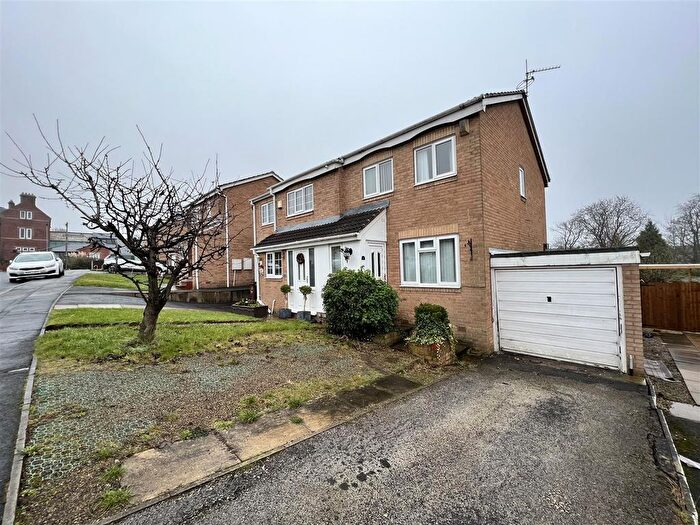 3 Bedroom Semi-Detached House For Sale In Vicarage Gardens, Featherstone, Pontefract, WF7