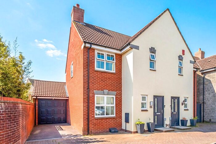 3 Bedroom Semi-Detached House For Sale In Riverside Close, St. Georges, Weston-Super-Mare, BS22