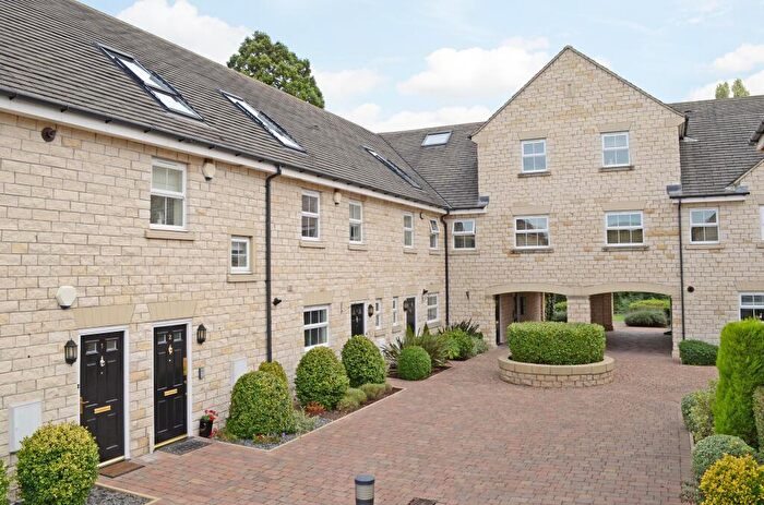 2 Bedroom Flat To Rent In Lakeside Approach, Barkston Ash, Tadcaster, North Yorkshire, LS24