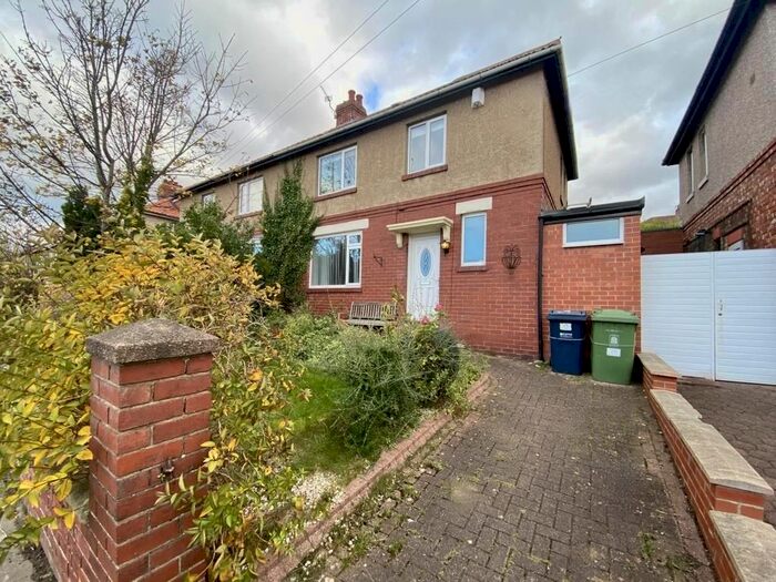 3 Bedroom Semi-Detached House To Rent In Brixham Avenue, Low Fell, Gateshead, NE9