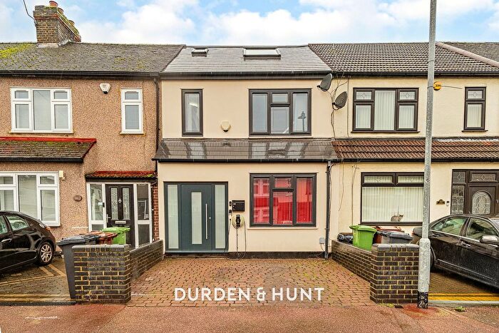 4 Bedroom Terraced House For Sale In Westminster Gardens, Barking, IG11