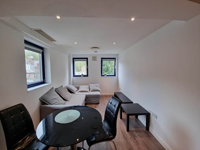 1 Bedroom Flat To Rent In Turnpike Lane, Turnpike Lane, N8