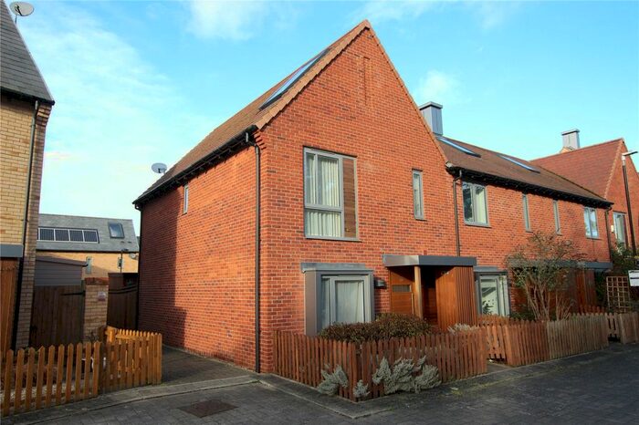 3 Bedroom Terraced House To Rent In Spring Drive, Trumpington, Cambridge, CB2