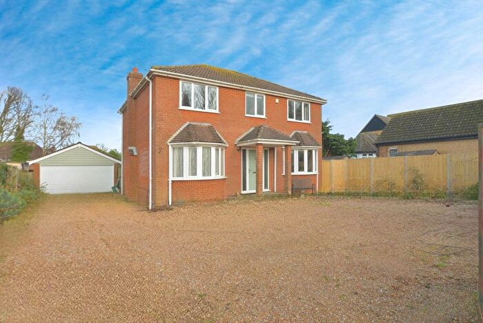 4 Bedroom Detached House For Sale In St. Nicholas Road, Littlestone, New Romney, Kent, TN28