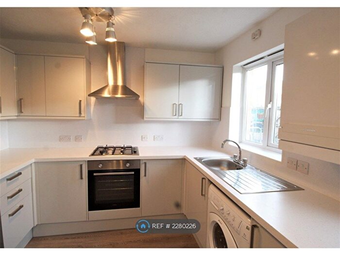 4 Bedroom Semi-Detached House To Rent In Stretford Road, Manchester, M15