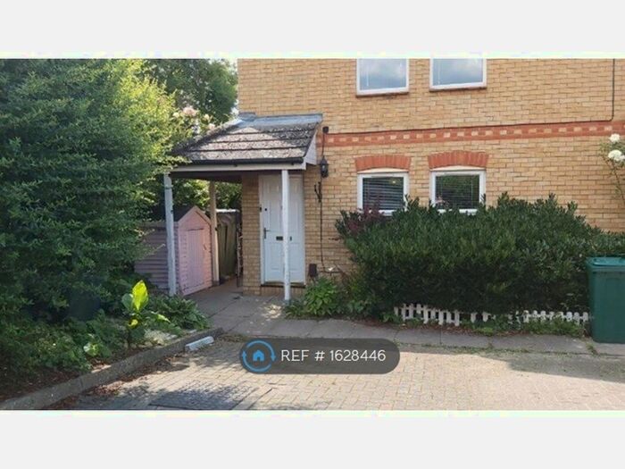 2 Bedroom Flat To Rent In Mallard Close, London, W7