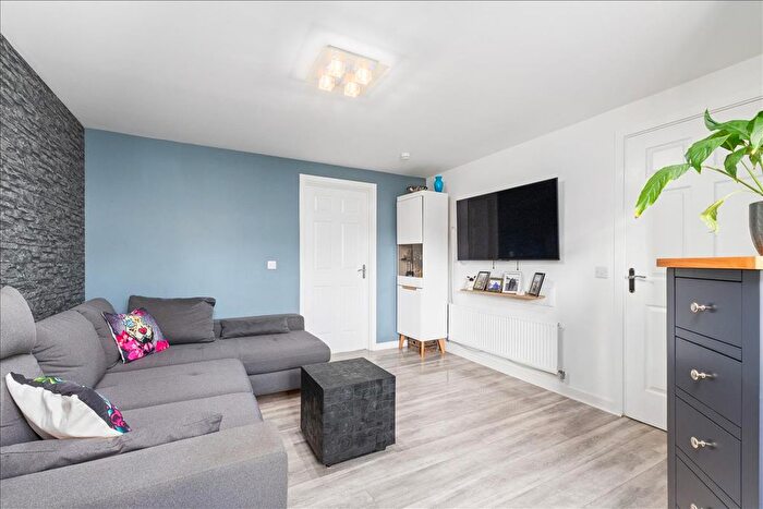 3 Bedroom End Of Terrace House For Sale In Aspen Drive, Gorebridge, EH23