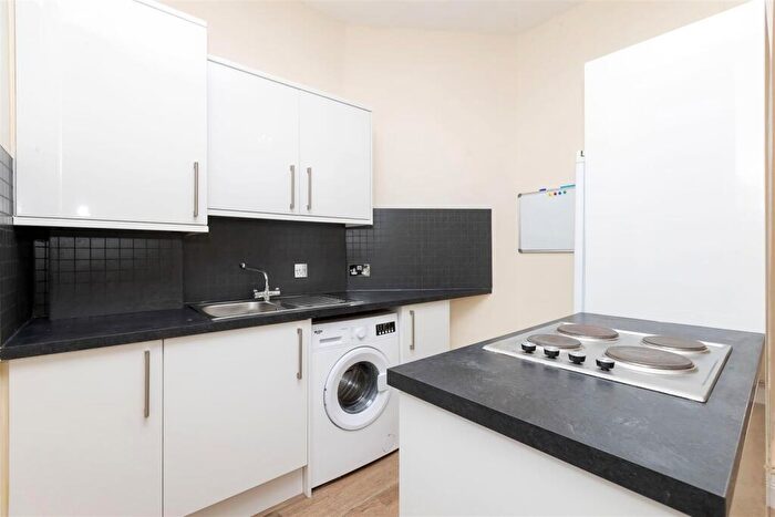 1 Bedroom Flat To Rent In Townhead, Kirkintilloch, G66