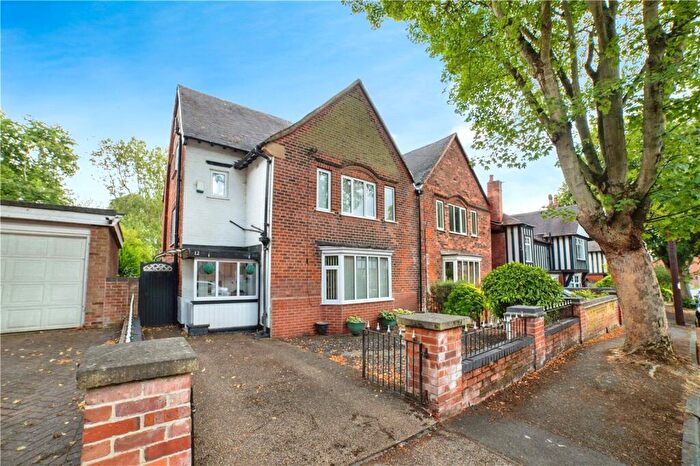 5 Bedroom Semi-Detached House For Sale In Watson Avenue, Mansfield, Nottinghamshire, NG18