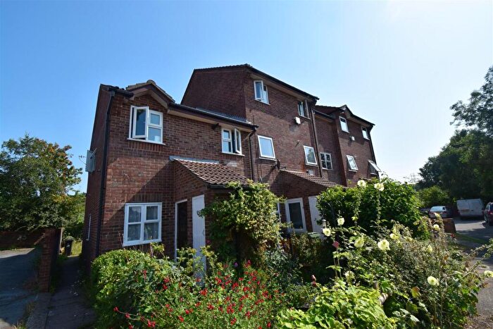 1 Bedroom Flat To Rent In Sydling Close, Canford Heath, Poole, BH17