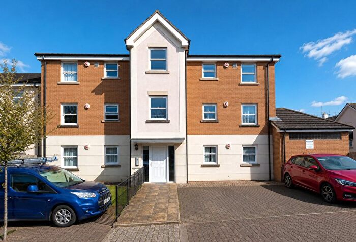 2 Bedroom Flat For Sale In Union Close, Bideford, Devon, EX39