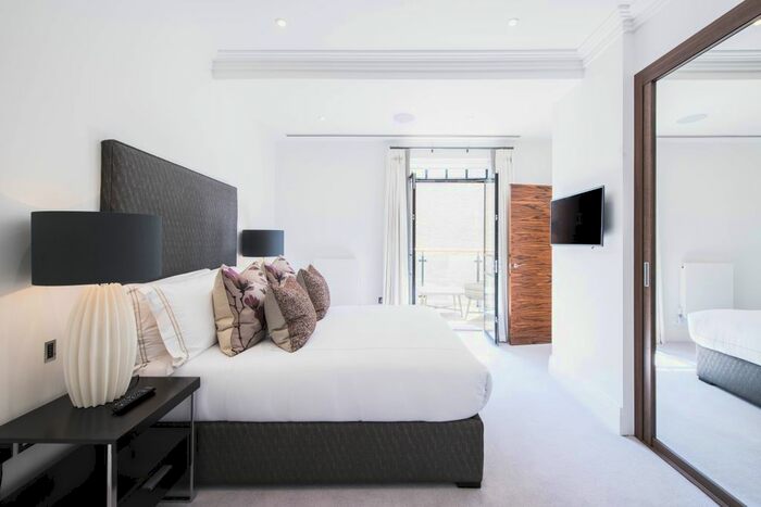 3 Bedroom Flat To Rent In Rainville Road, London, W6