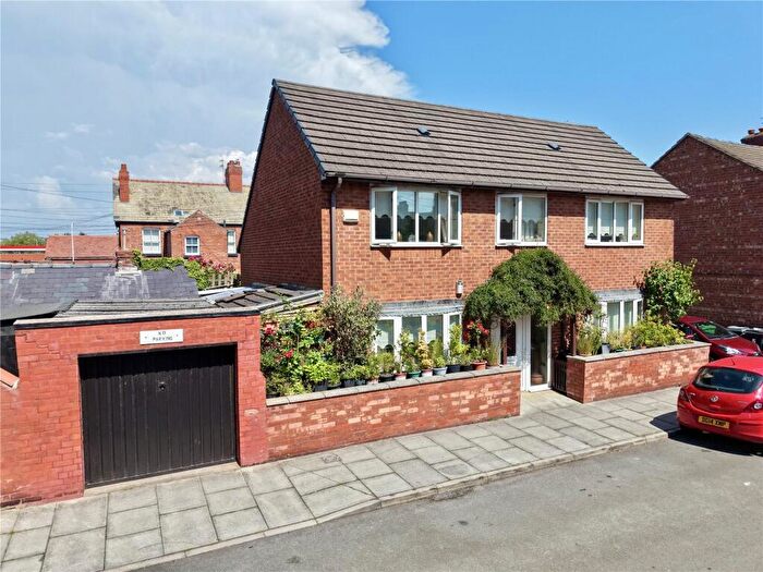 2 Bedroom Detached House For Sale In Newton Road, Hoylake, Wirral, Merseyside, CH47