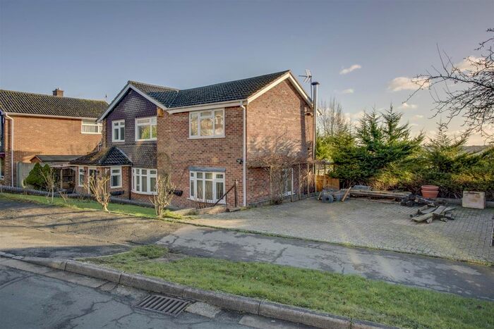4 Bedroom Detached House To Rent In Grays Lane, Downley, High Wycombe HP13