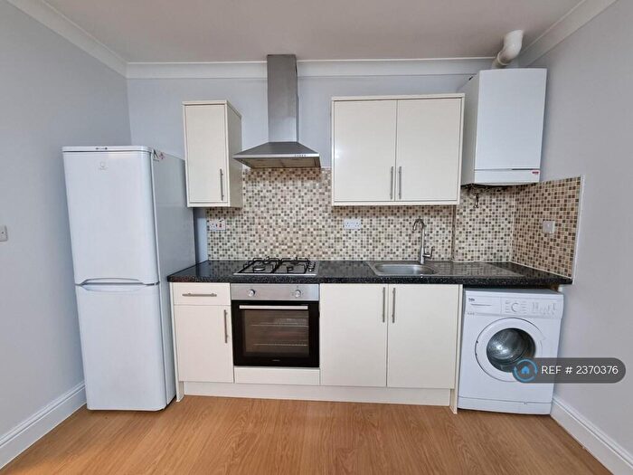 1 Bedroom Flat To Rent In Lea Bridge Road, London, E10