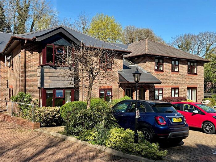 2 Bedroom Flat For Sale In Bradbourne Park Road, Sevenoaks, TN13
