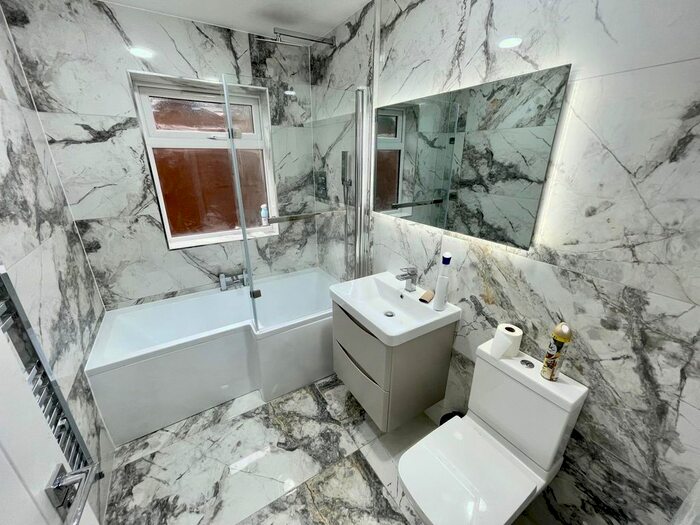 1 Bedroom Flat To Rent In Castle Street, Luton, LU1