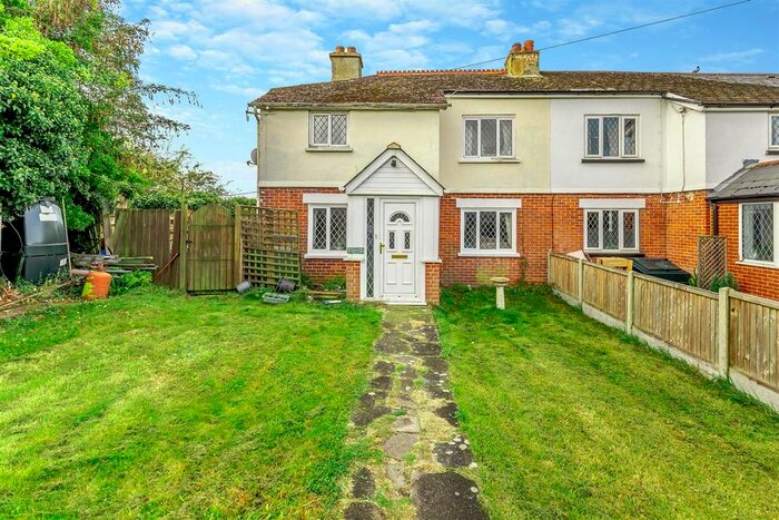3 Bedroom Semi-Detached House For Sale In Dover Road, Barham, Canterbury, CT4