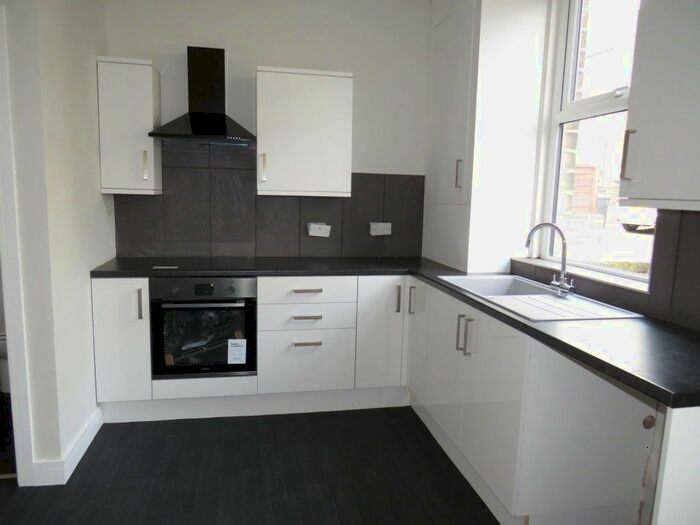 3 Bedroom Terraced House To Rent In Emscote Place, Halifax, HX1