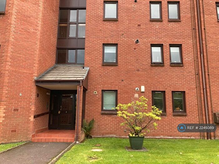 2 Bedroom Flat To Rent In Durward Court, Glasgow, G41