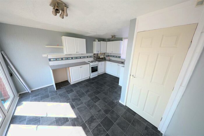 3 Bedroom Terraced House To Rent In Stroud Crescent West, Bransholme, Hull, HU7