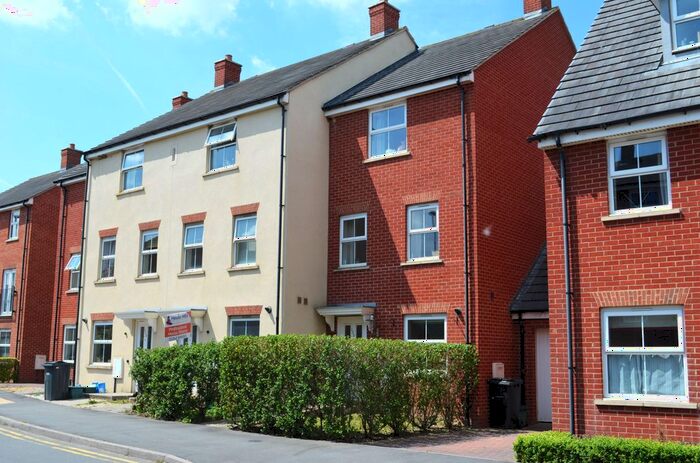 4 Bedroom Detached House To Rent In Thatcham Avenue, Kingsway Village, GL2