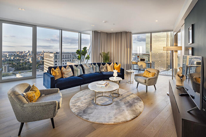 3 Bedroom Apartment To Rent In Newfoundland Place, London, E14