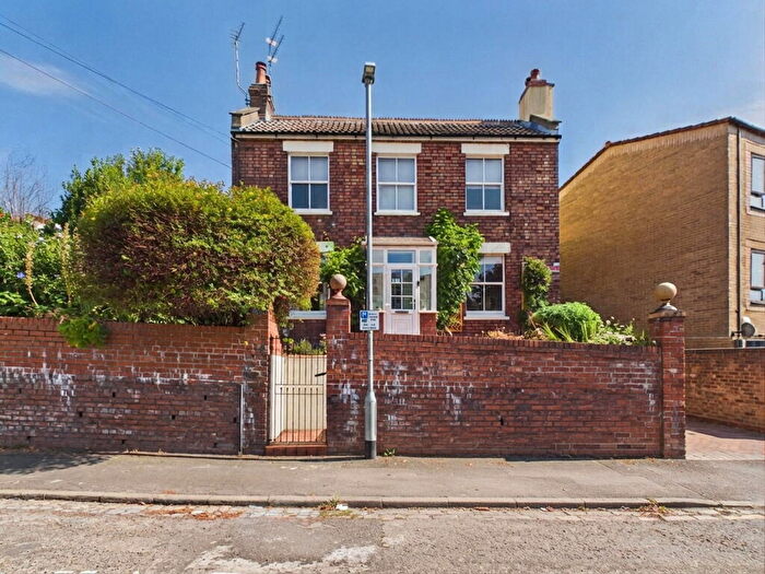 2 Bedroom Detached House For Sale In Lower Sidney Street, Bristol, BS3