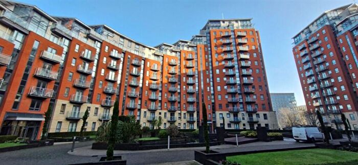 2 Bedroom Flat For Sale In Gotts Road, Leeds, LS12