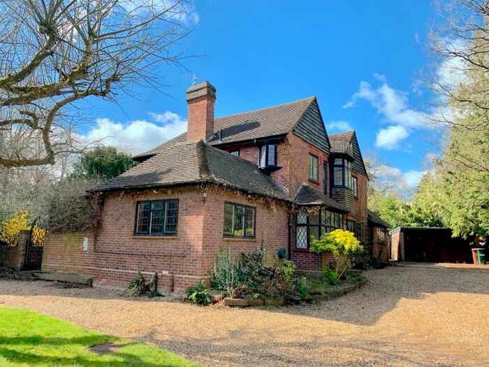 4 Bedroom Detached House To Rent In Oxhey Drive South, Northwood, HA6