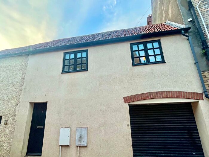 1 Bedroom Flat To Rent In Queen Street, Exmouth, EX8