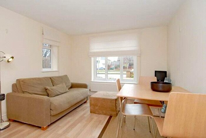 2 Bedroom Apartment For Sale In Sunderland Avenue, Oxford, Oxfordshire, OX2