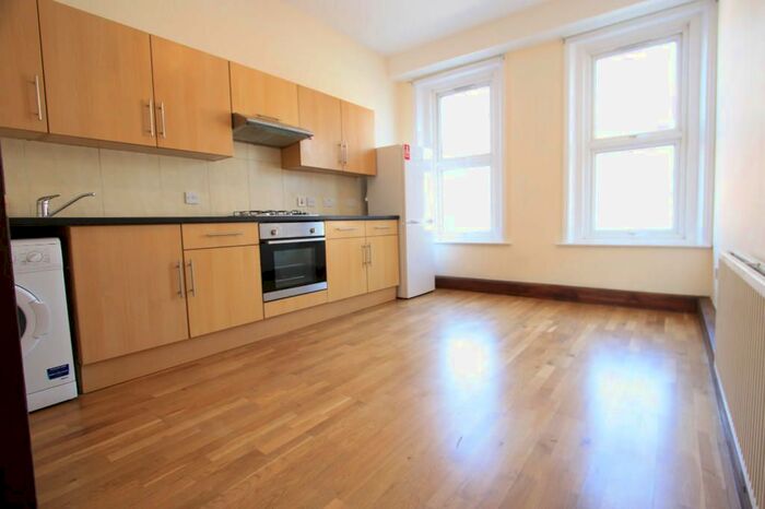 1 Bedroom Flat To Rent In North End Road, Fulham, SW6