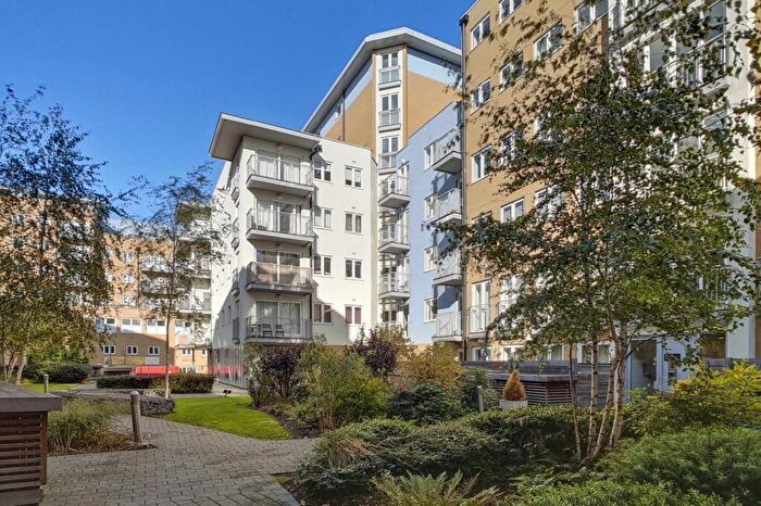 2 Bedroom Flat To Rent In Whitestone Way, Croydon, CR0