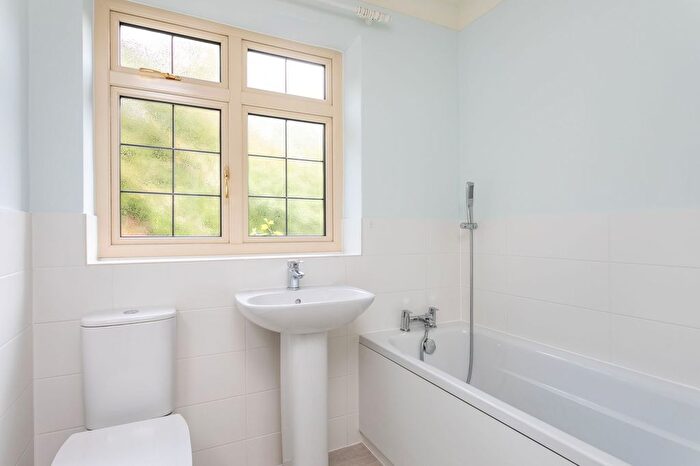 5 Bedroom Detached House For Sale In St. Giles Close, Winchester, SO23