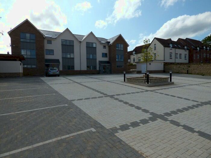 1 Bedroom Ground Flat To Rent In Marlborough Road, Old Town, Swindon, SN3