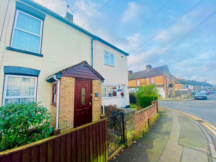 2 Bedroom House To Rent In Shortlands Road, Sittingbourne, ME10