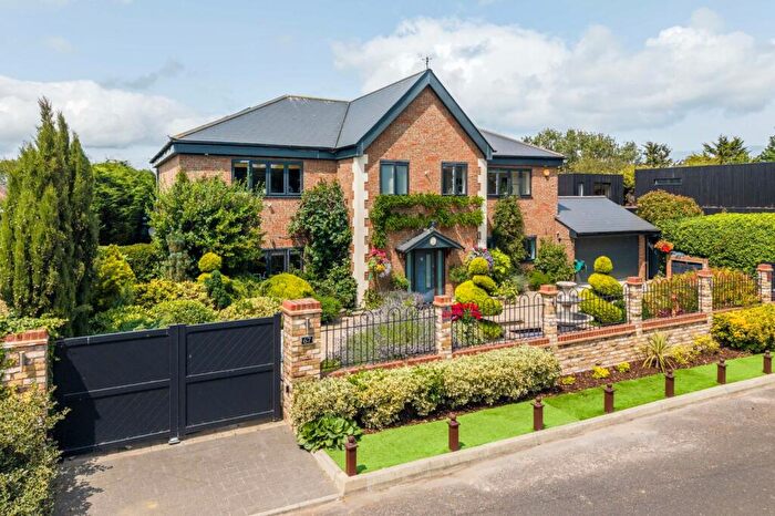 4 Bedroom Detached House For Sale In Fitzroy Avenue, Broadstairs, Kent, CT10