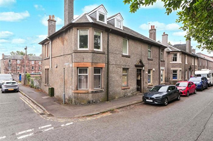 2 Bedroom Flat For Sale In Forth Street, Stirling, Stirlingshire, FK8
