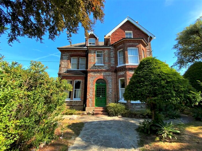 Studio To Rent In Lansdowne Road, Worthing, West Sussex, BN11