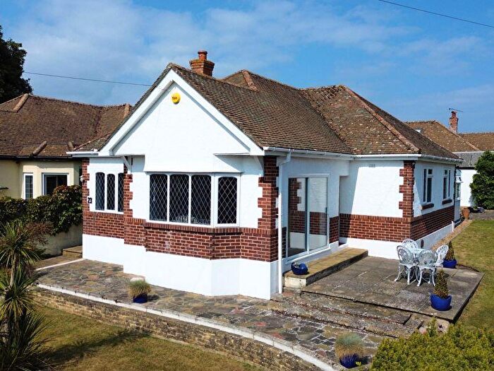 3 Bedroom Bungalow For Sale In Stanpit, Christchurch, BH23