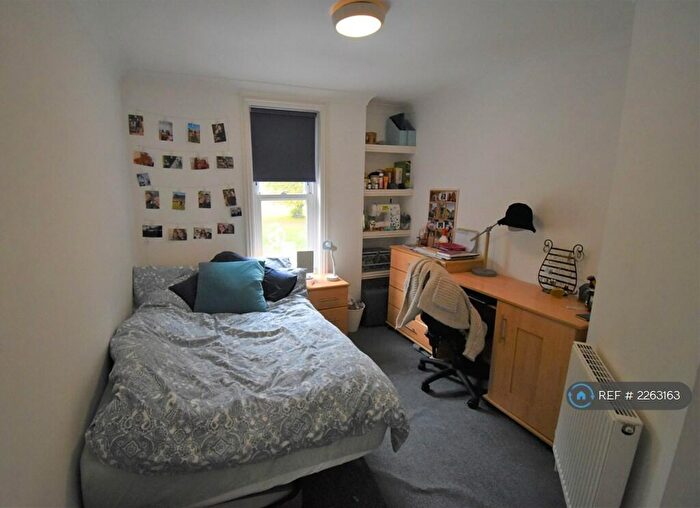 10 Bedroom End Of Terrace House To Rent In London Road, Reading, RG1