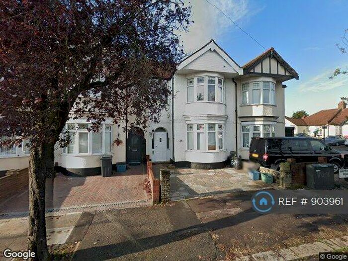 3 Bedroom Terraced House To Rent In Waterloo Road, Ilford, IG6