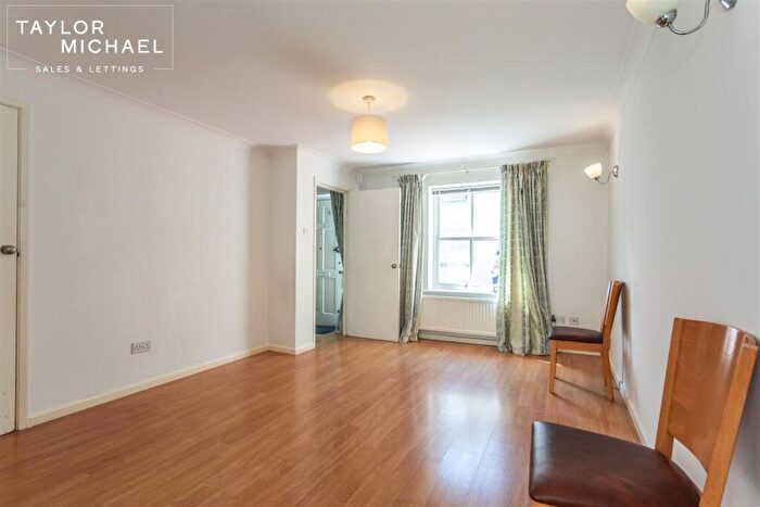 3 Bedroom Terraced House For Sale In Portland Street, North Laine, Brighton, BN1 - Photo 7